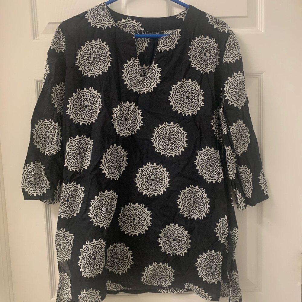 Kikisol Boxy Black and White Tunic with 3/4 Sleeves